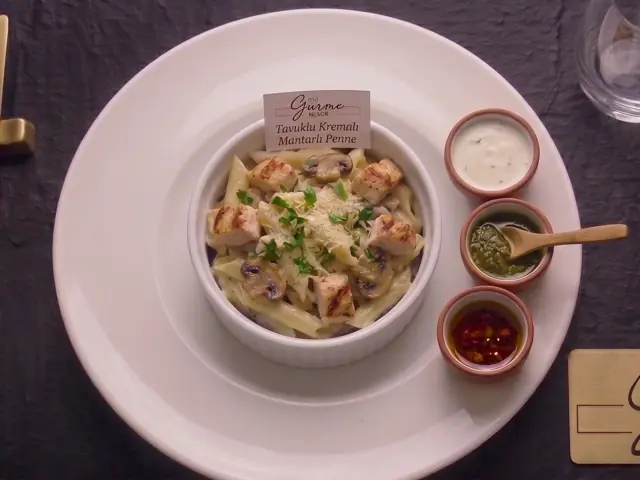 Tavuklu Kremalı Mantarlı Penne